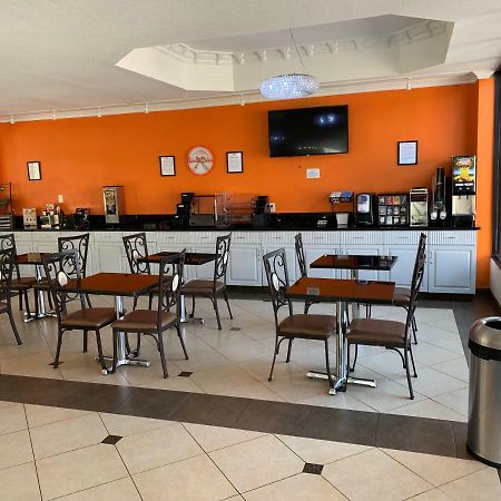 לוס אנג'לס Howard Johnson By Wyndham Reseda Hotel & Suites מראה חיצוני תמונה