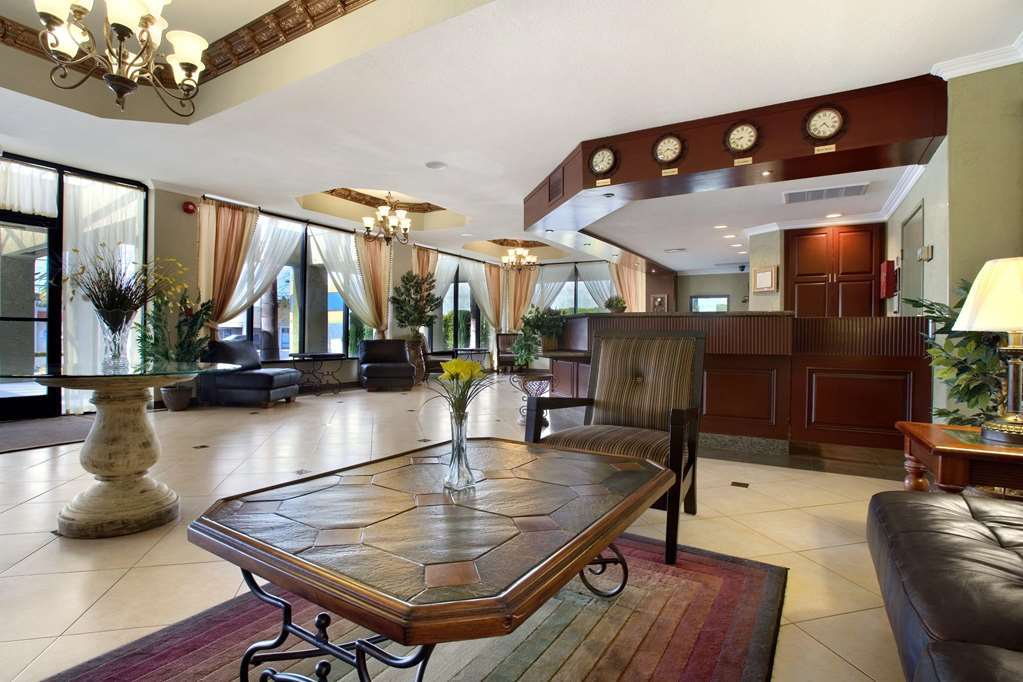 לוס אנג'לס Howard Johnson By Wyndham Reseda Hotel & Suites מראה פנימי תמונה